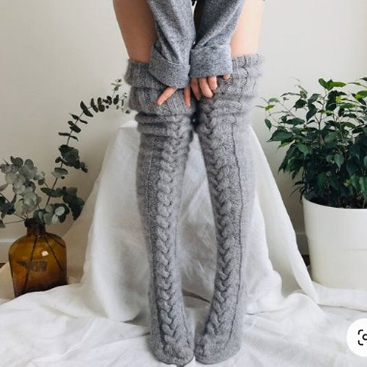 Pink Blanket Hoodie+Gray Knee Socks Bundle